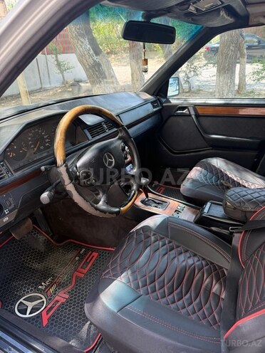 Mercedes E 220-7