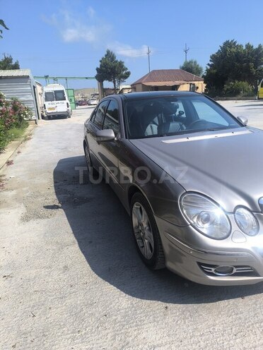 Mercedes E 300-9
