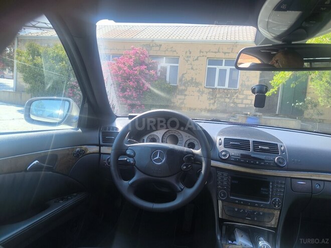 Mercedes E 300-8