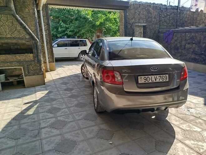 Kia Rio-7
