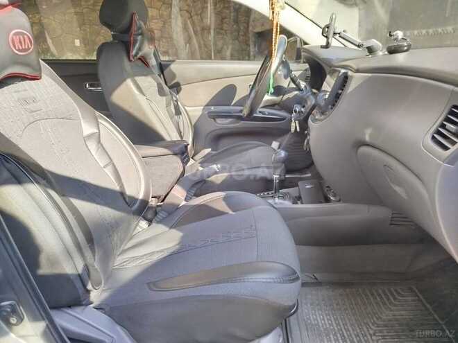 Kia Rio-12