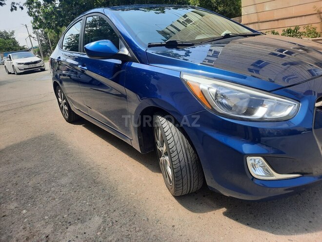 Hyundai Accent-3