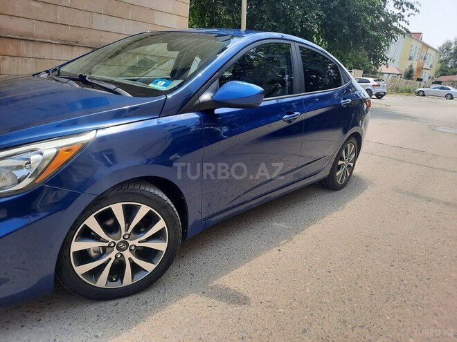 Hyundai Accent-2