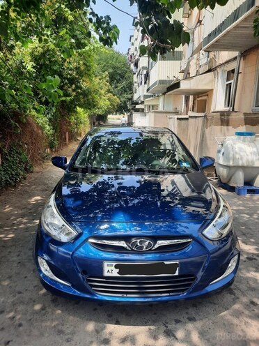 Hyundai Accent-1