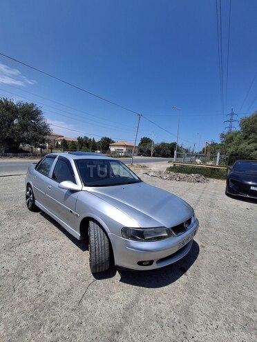 Opel Vectra-3