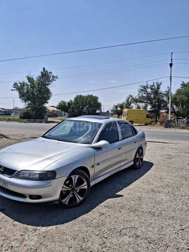 Opel Vectra-2