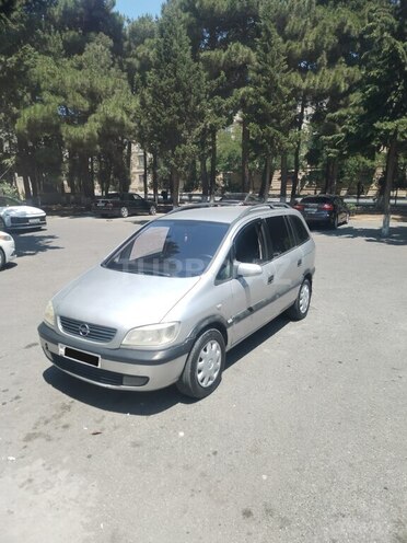 Opel Zafira-3