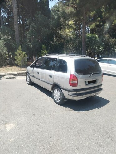 Opel Zafira-6