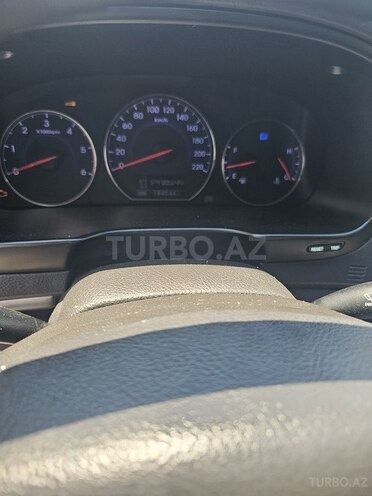 Hyundai Santa Fe-9