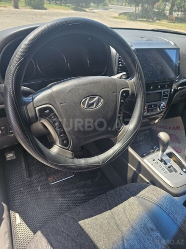 Hyundai Santa Fe-8