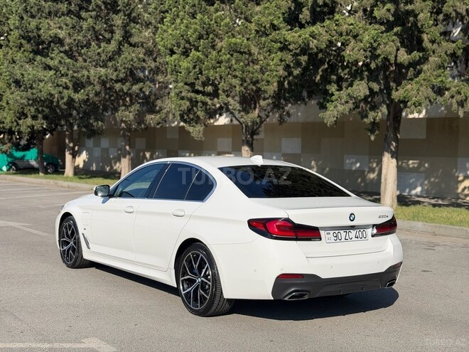 BMW 530e-6