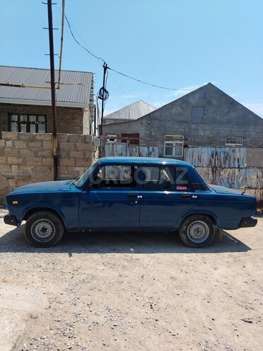 LADA (VAZ) 2107-2