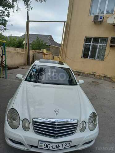 Mercedes E 220-1