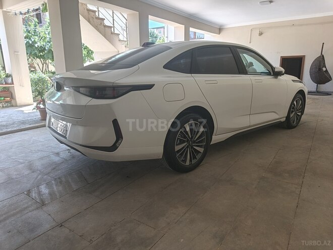 Changan Qiyuan A05-6