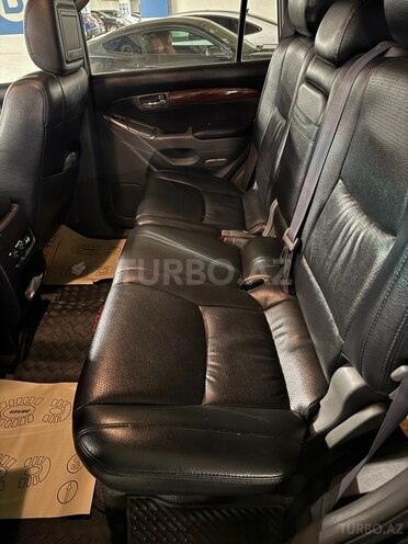 Toyota Land Cruiser Prado-11