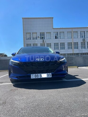 Hyundai Elantra-1