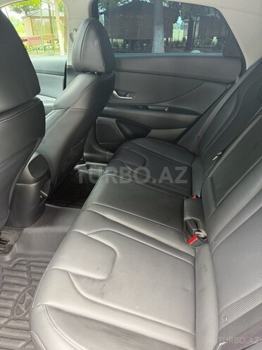 Hyundai Elantra-5