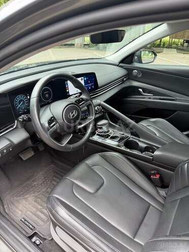 Hyundai Elantra-7