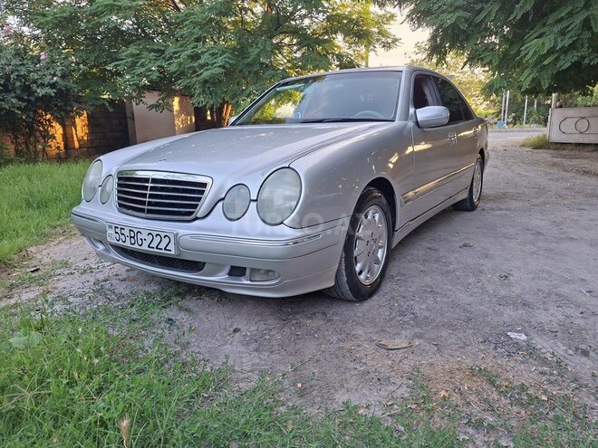 Mercedes E 320-8
