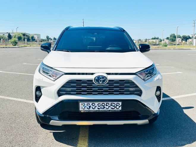 Toyota RAV4-1