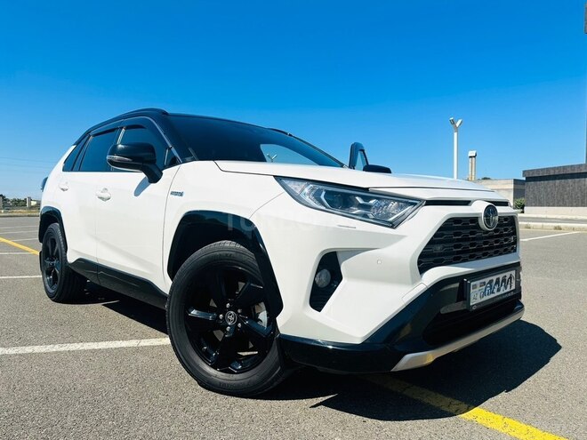 Toyota RAV4-9