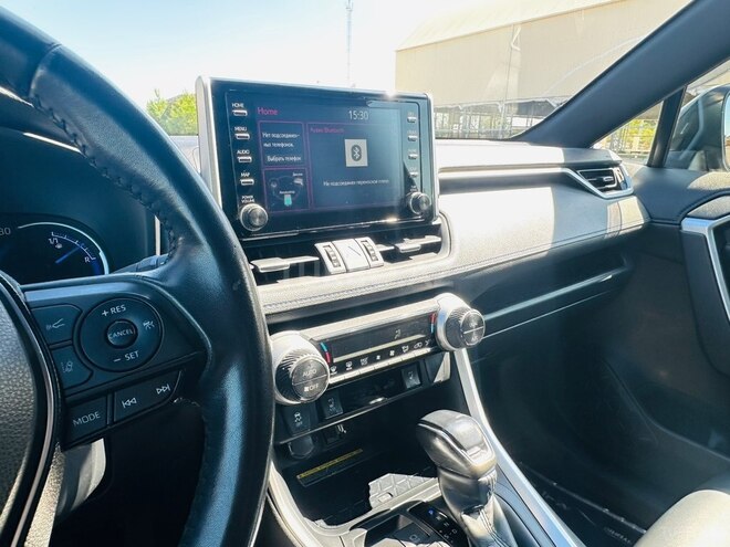 Toyota RAV4-14