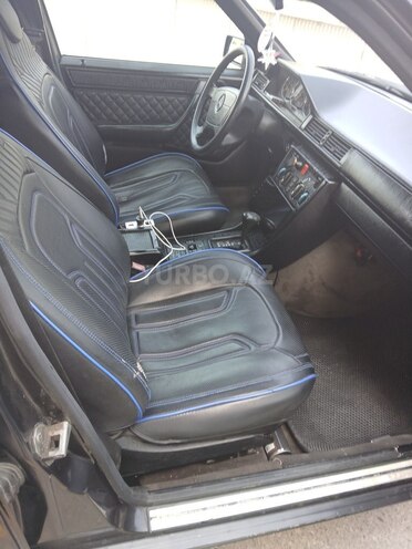 Mercedes E 200-16