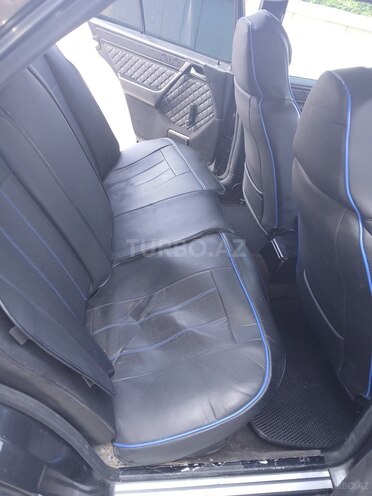 Mercedes E 200-18