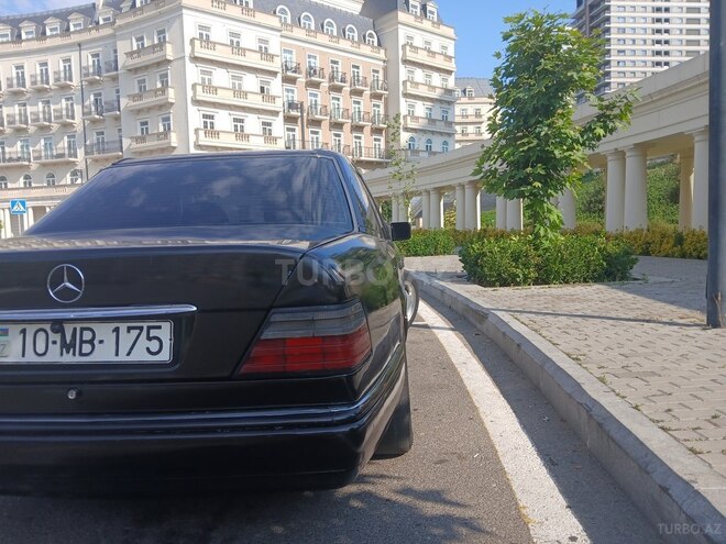 Mercedes E 200-9