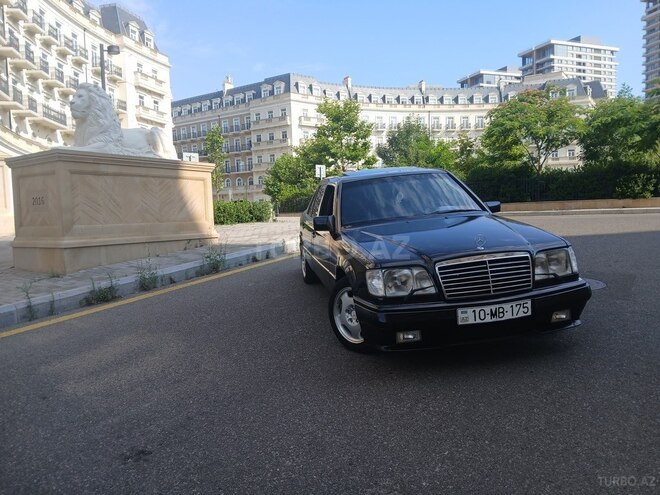 Mercedes E 200-2