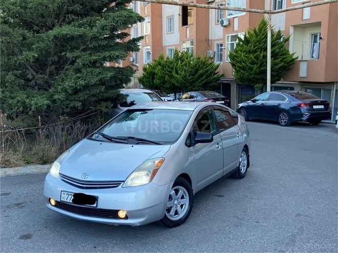 Toyota Prius-5