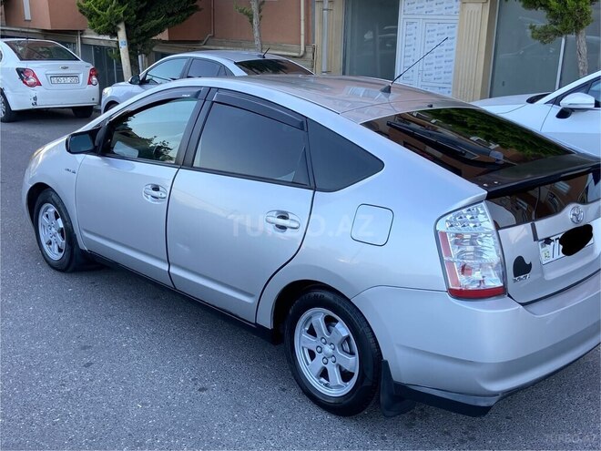 Toyota Prius-15