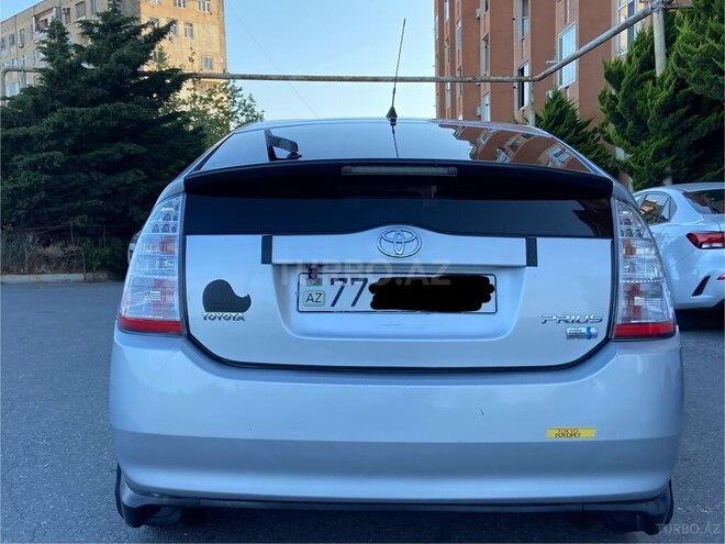 Toyota Prius-13