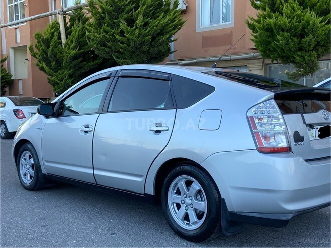 Toyota Prius-9