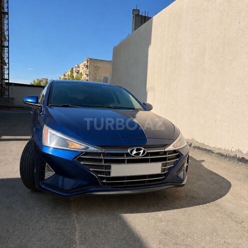 Hyundai Elantra-1