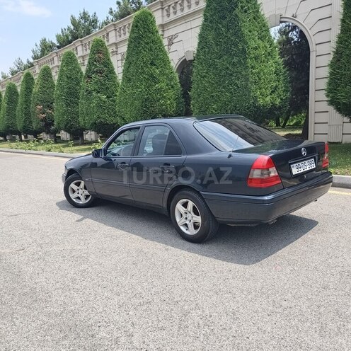 Mercedes C 230-6