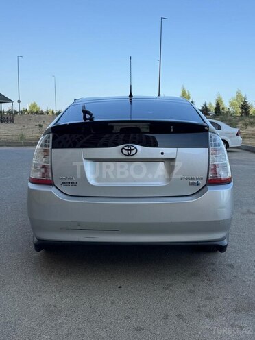 Toyota Prius-2