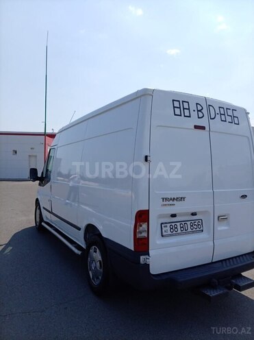 Ford Transit-6