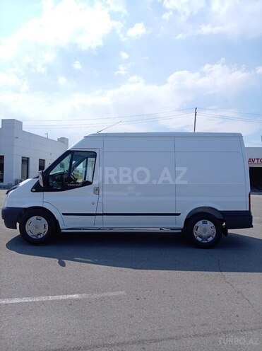 Ford Transit-5