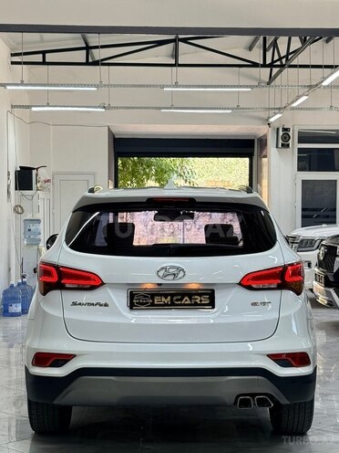 Hyundai Santa Fe-16