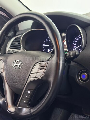 Hyundai Santa Fe-23