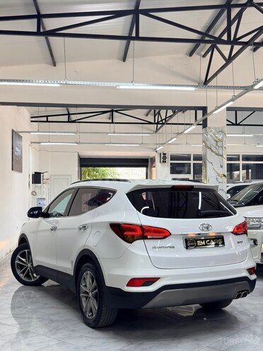 Hyundai Santa Fe-10