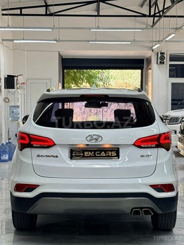 Hyundai Santa Fe-17