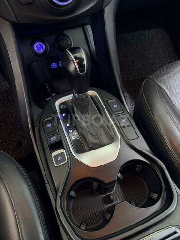 Hyundai Santa Fe-22