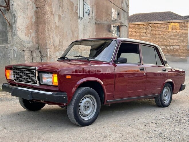 LADA (VAZ) 2107-2