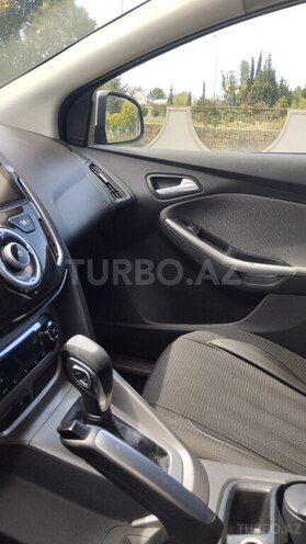 Ford Focus-6
