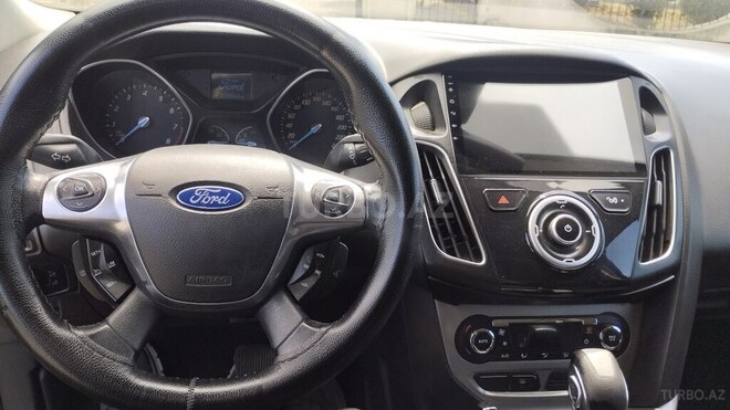 Ford Focus-7
