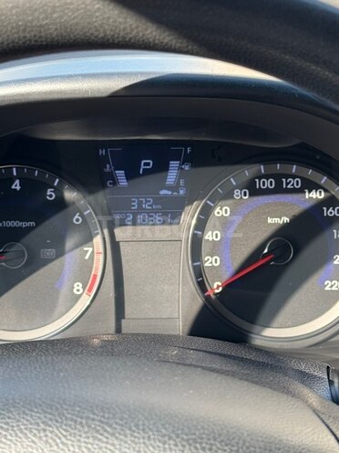 Hyundai Accent-8