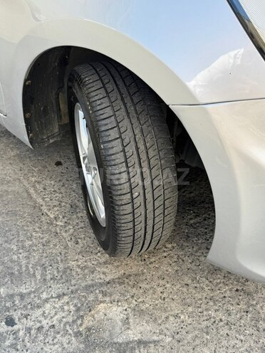 Hyundai Accent-5