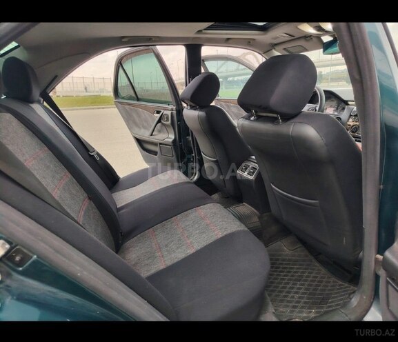 Mercedes E 280-6